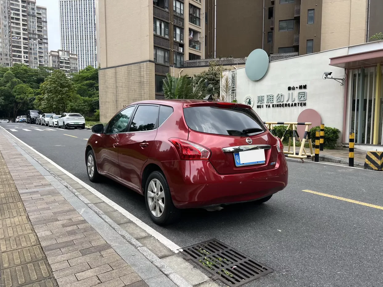 Nissan Tiida