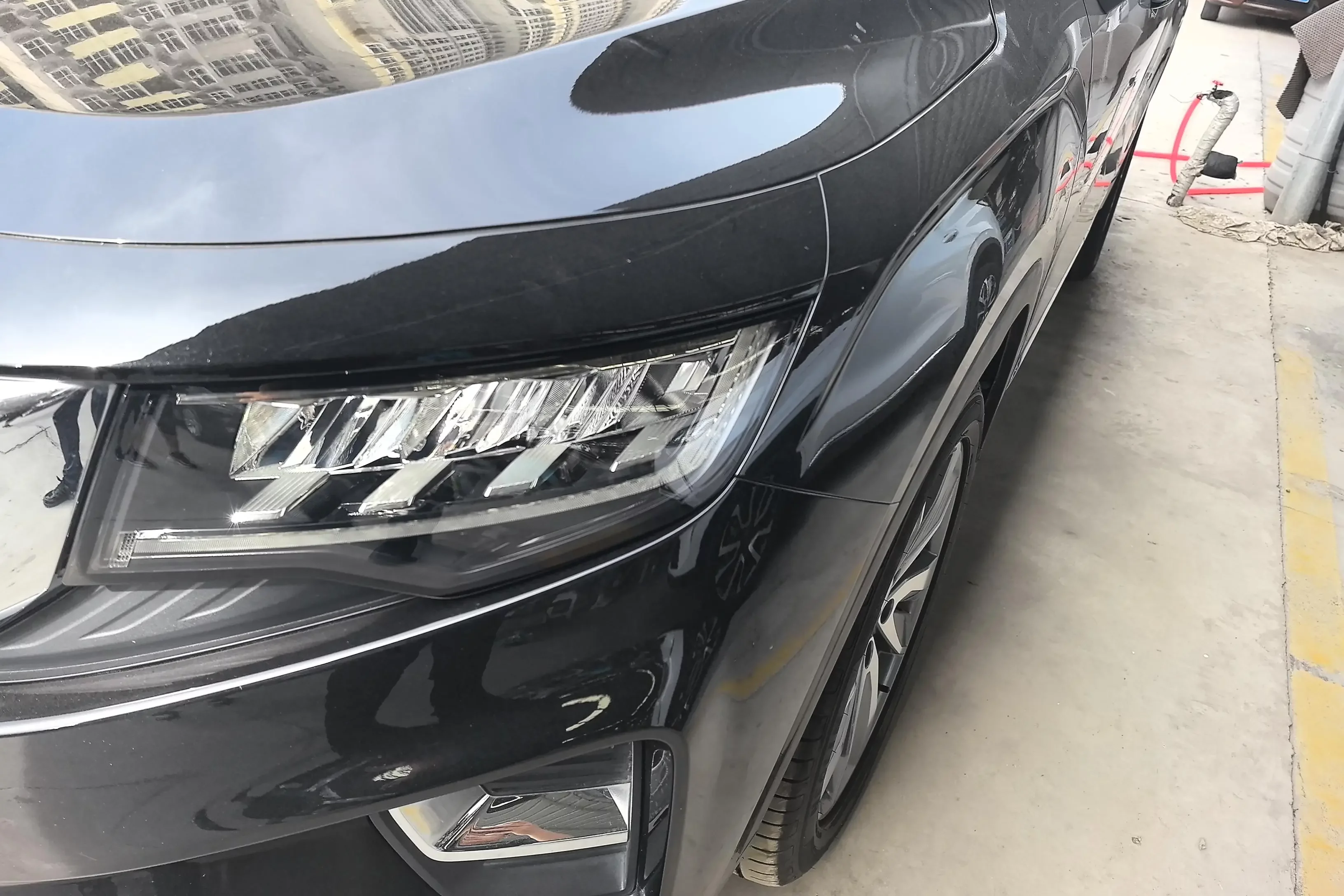 Geely Okavango