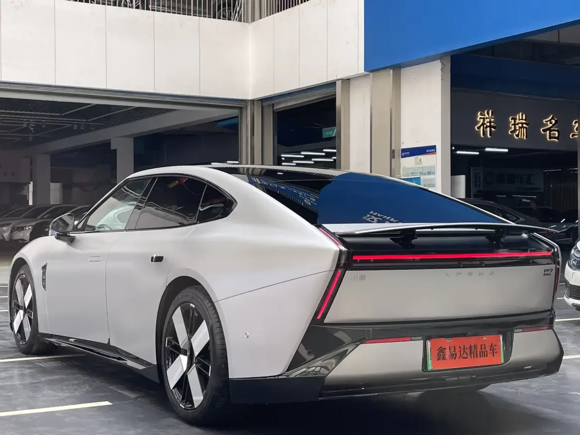 Xpeng P7