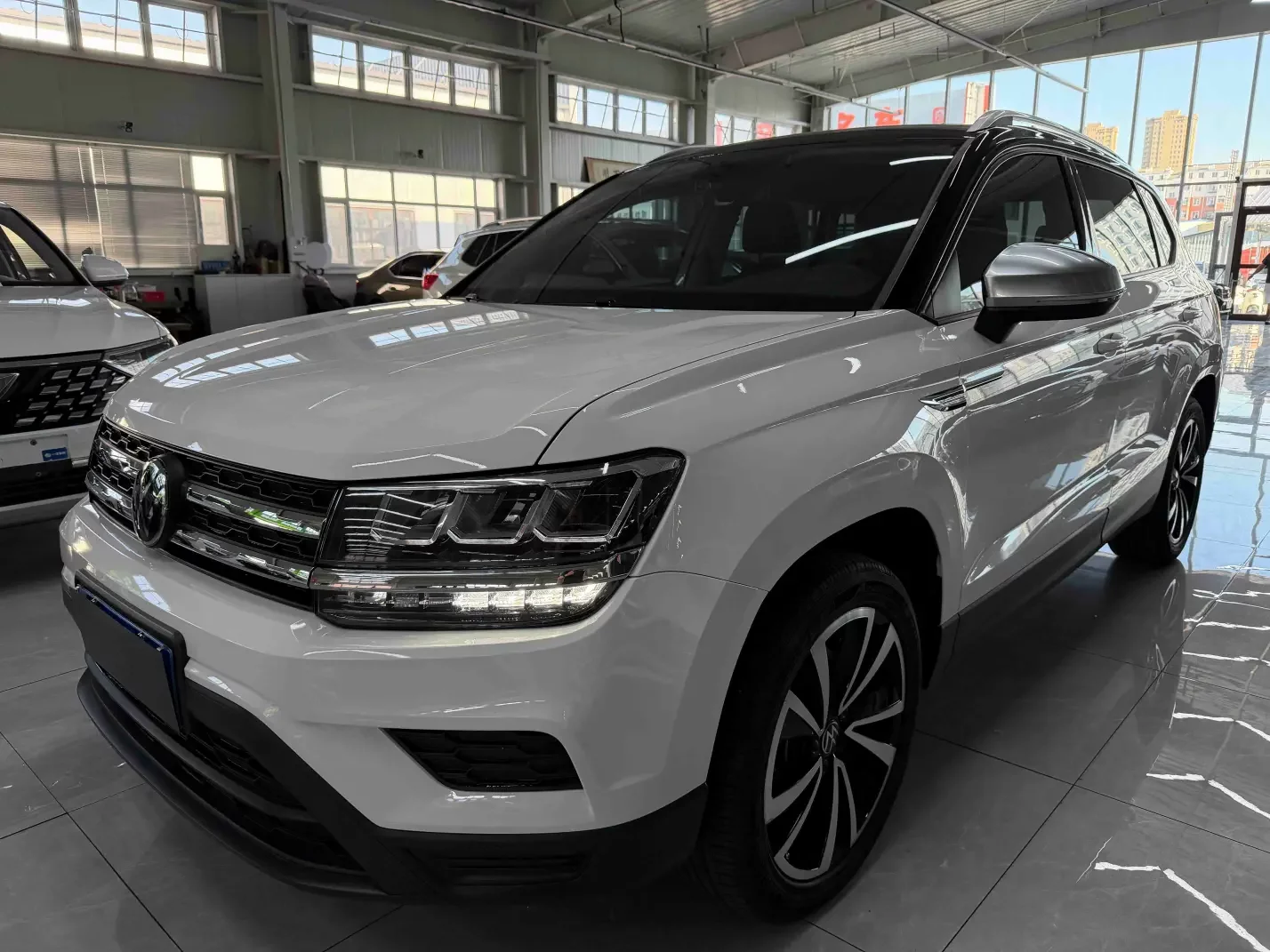 Volkswagen Tharu