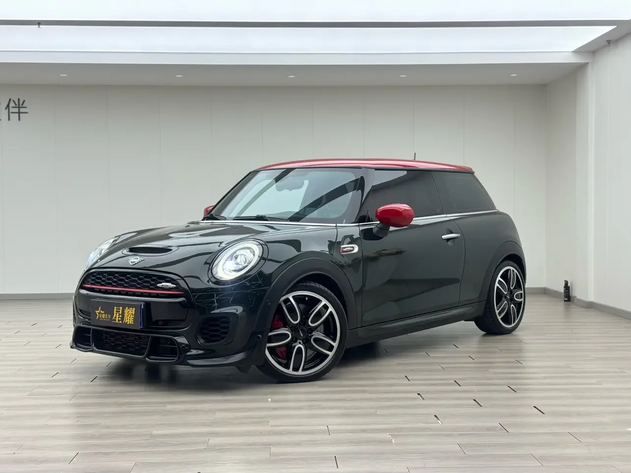 MINI JCW