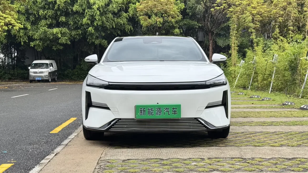 Geely Galaxy L6