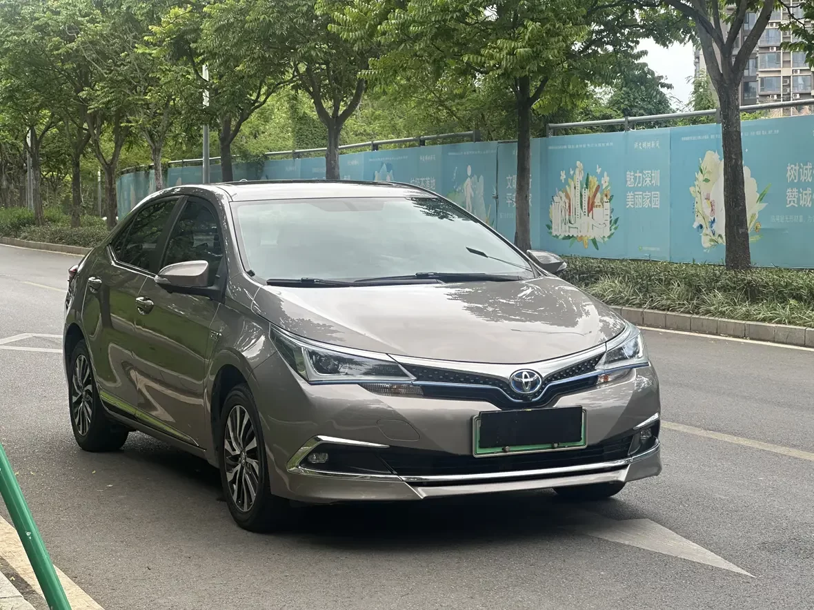 Toyota Corolla Dual Engine E+