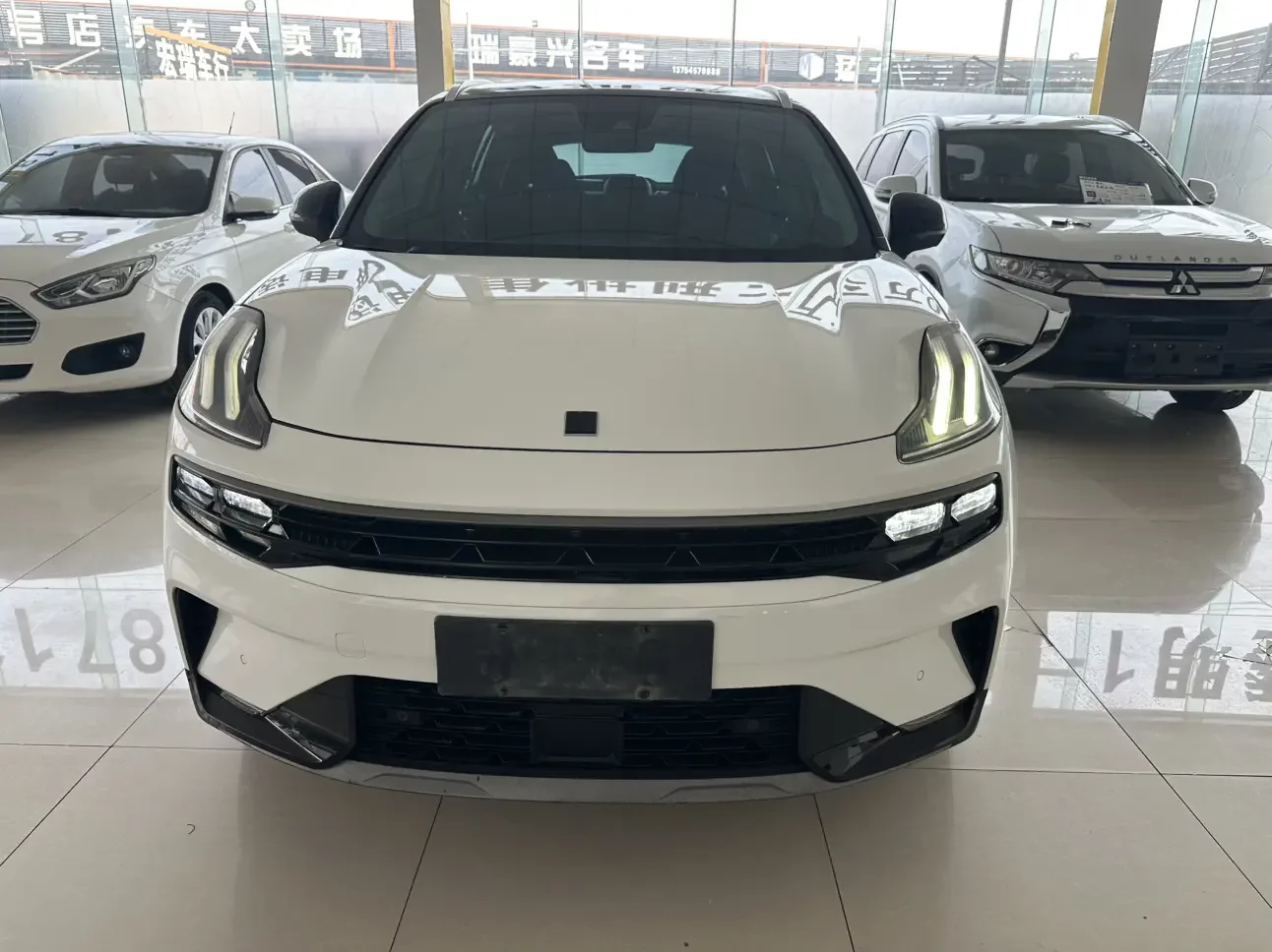 Lynk & Co 06