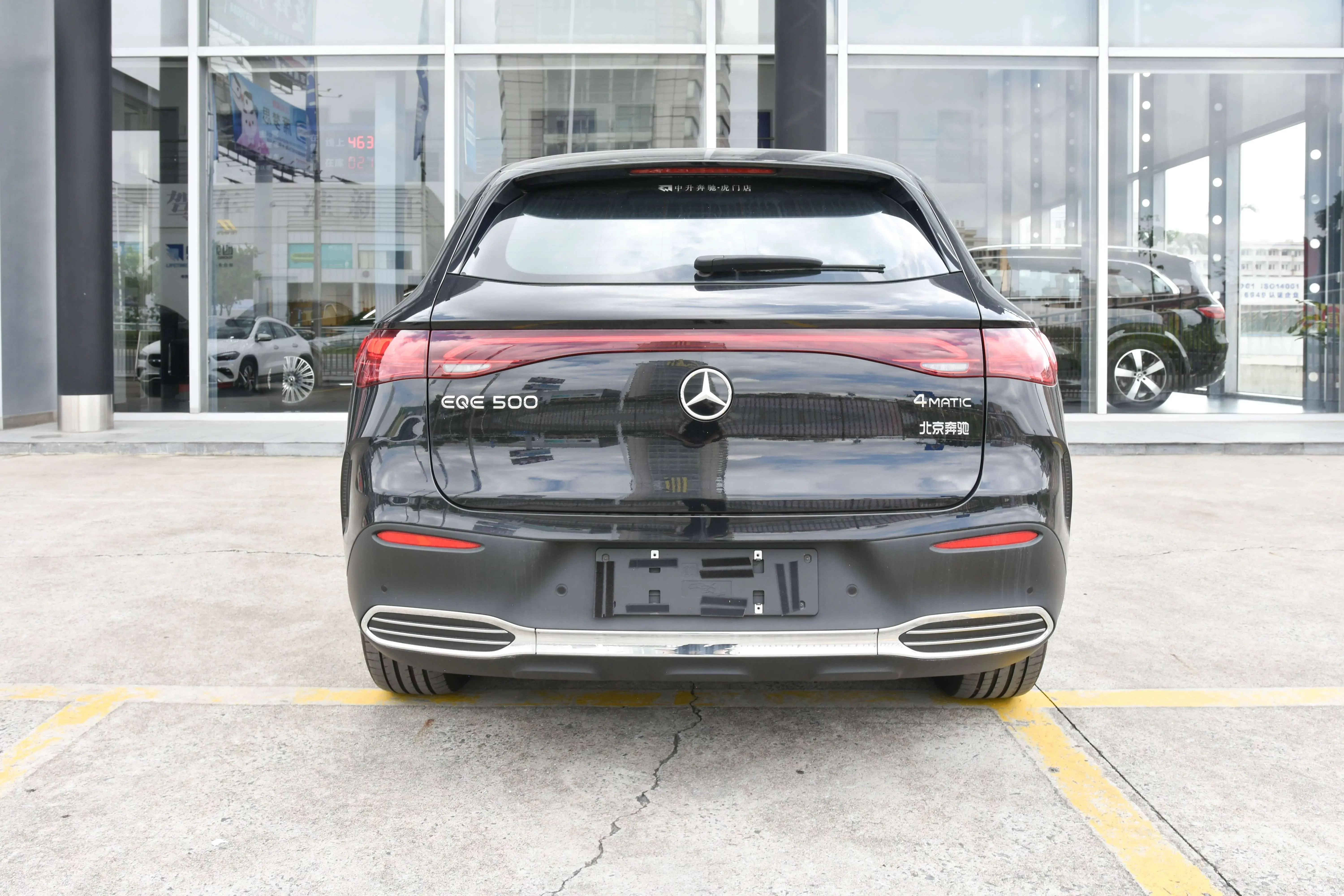 Mercedes-Benz EQE SUV