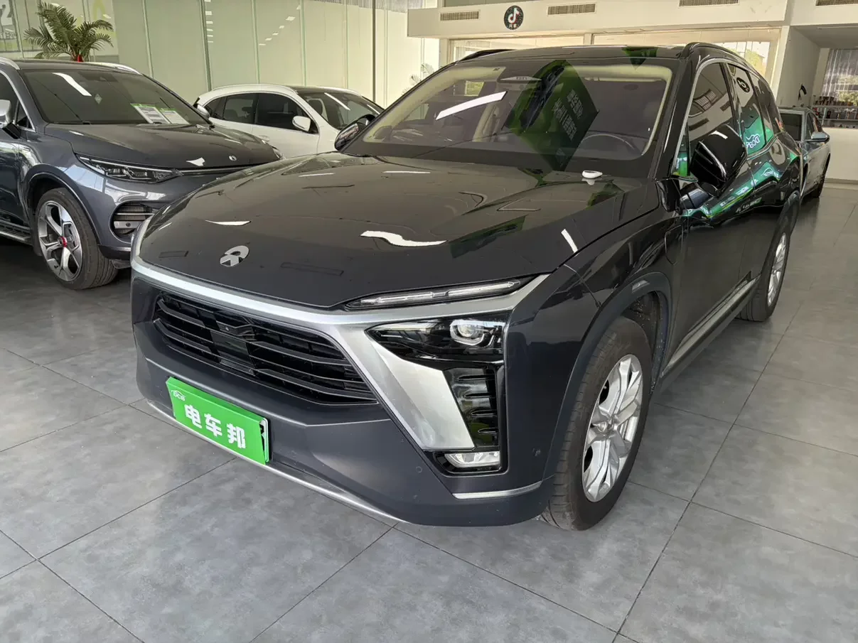 NIO ES8