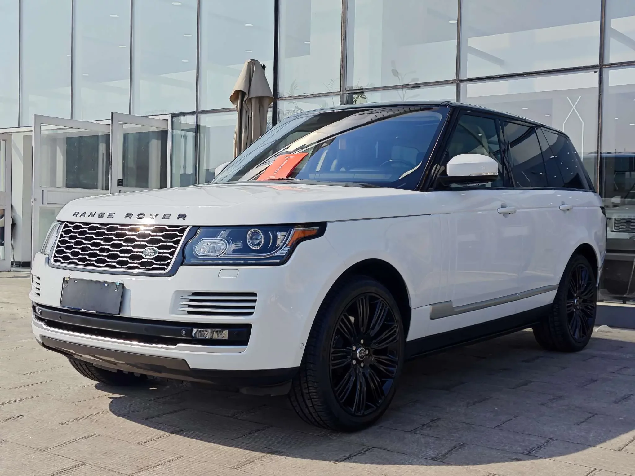 Land Rover range rover