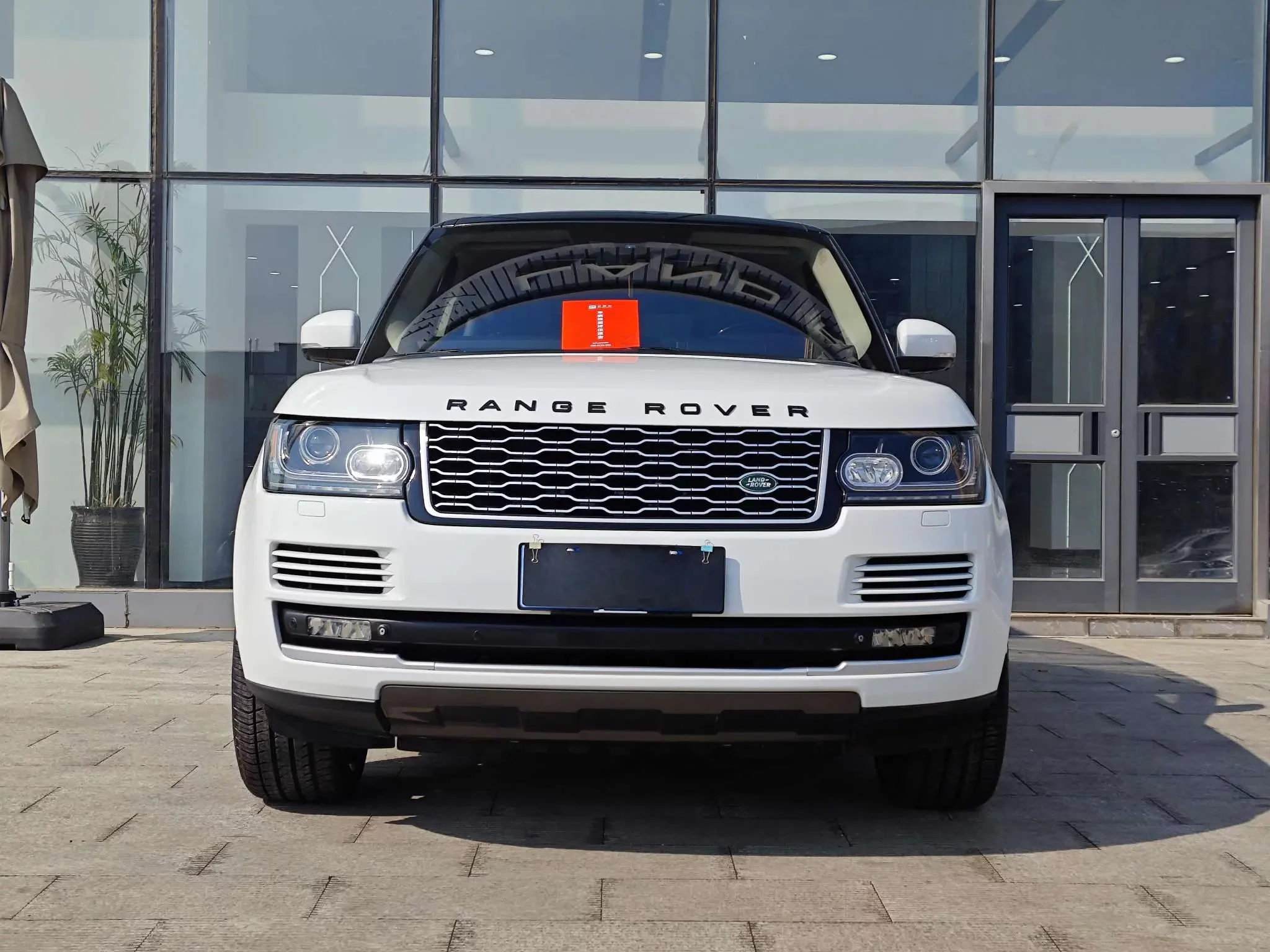 Land Rover range rover