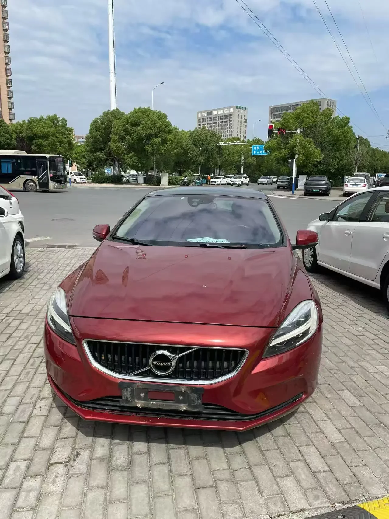 Volvo V40