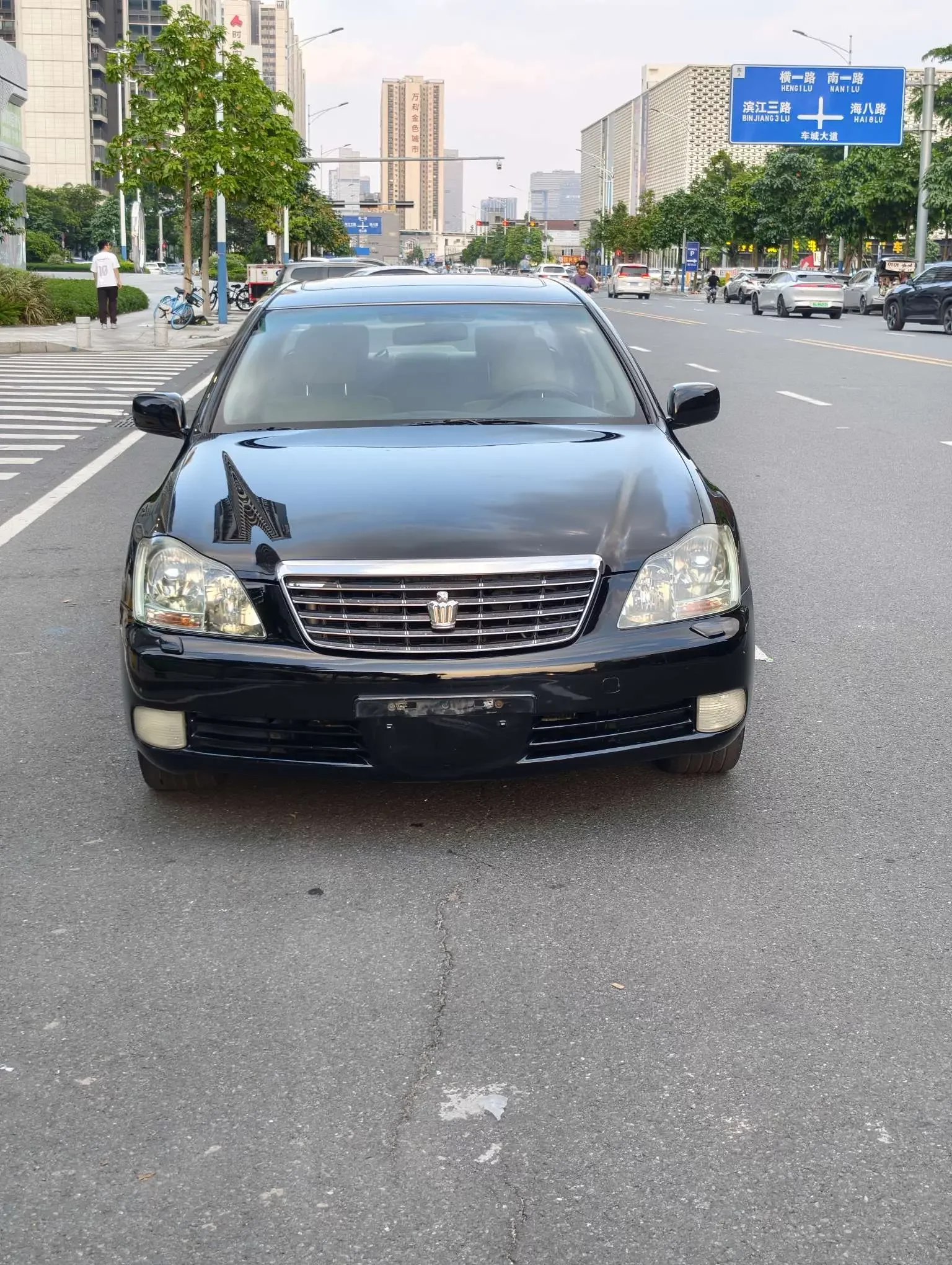 Toyota crown