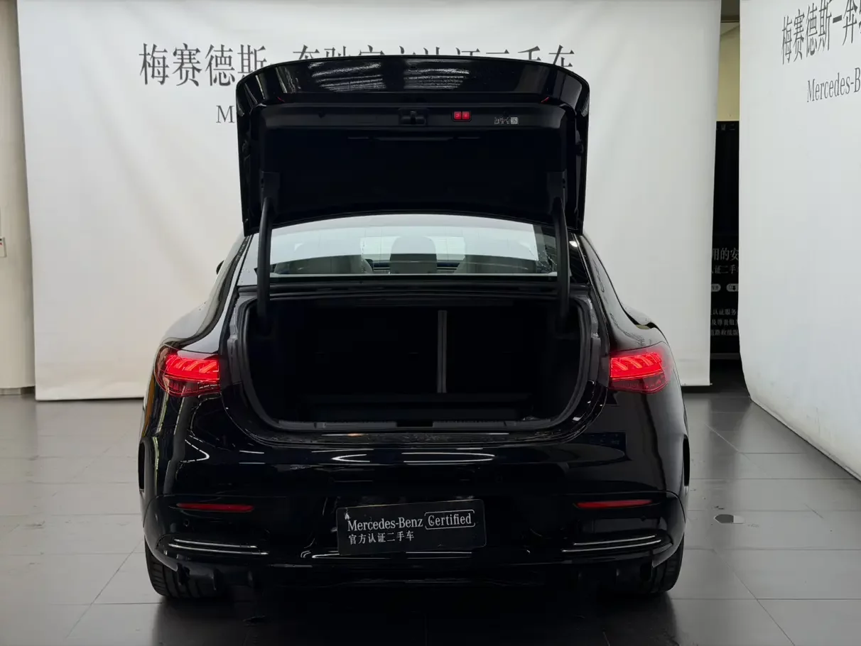 Mercedes-Benz EQE