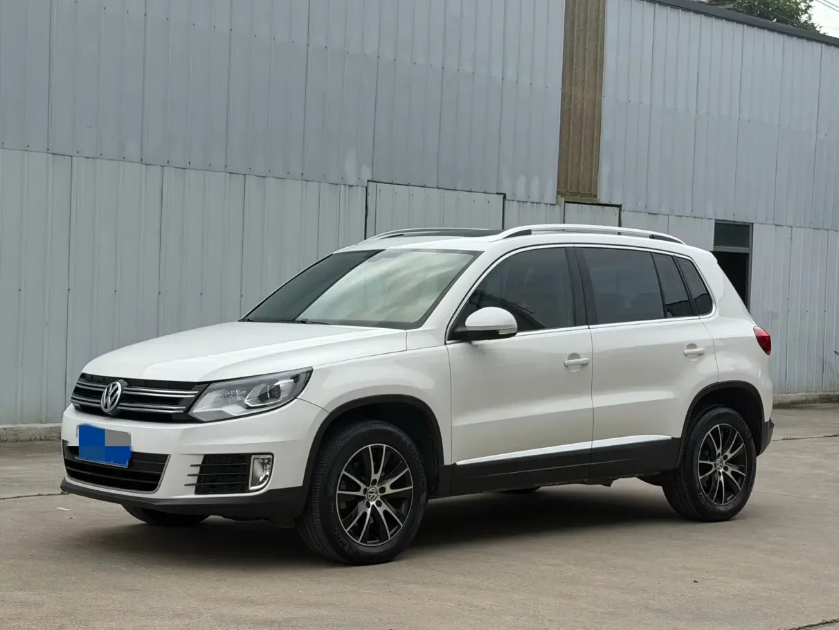Volkswagen Tiguan (Tharu)