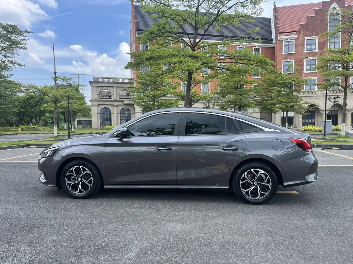 MG 5