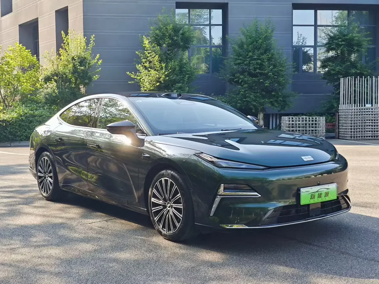 Geely Galaxy Star 8 PHEV