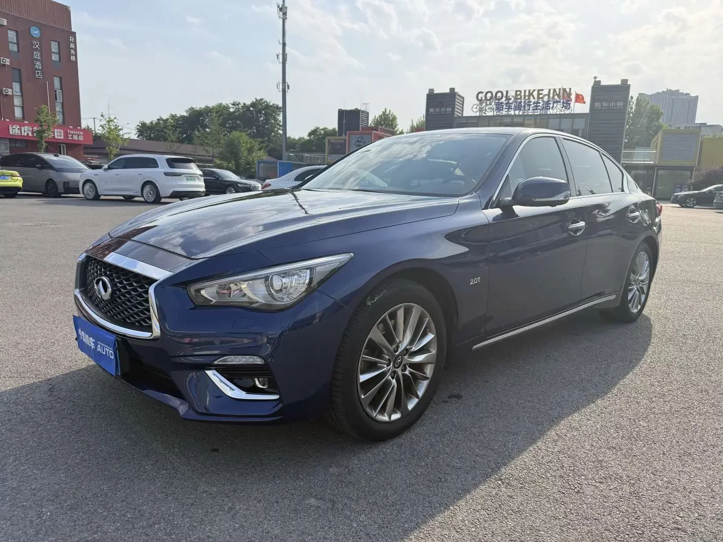 Infiniti Q50L