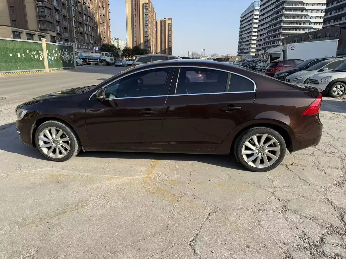 Volvo S60