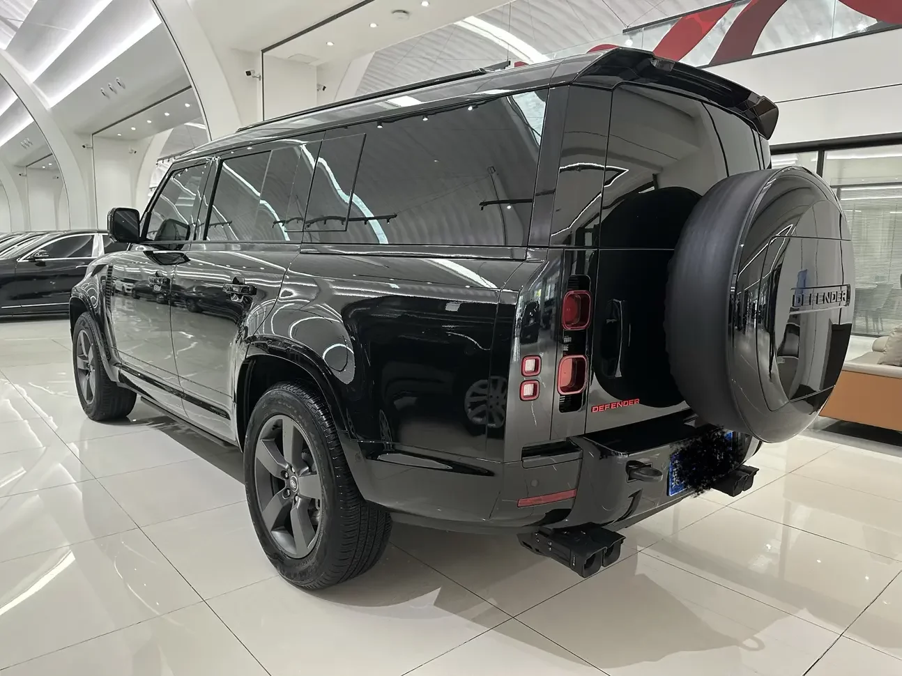 Land Rover guard