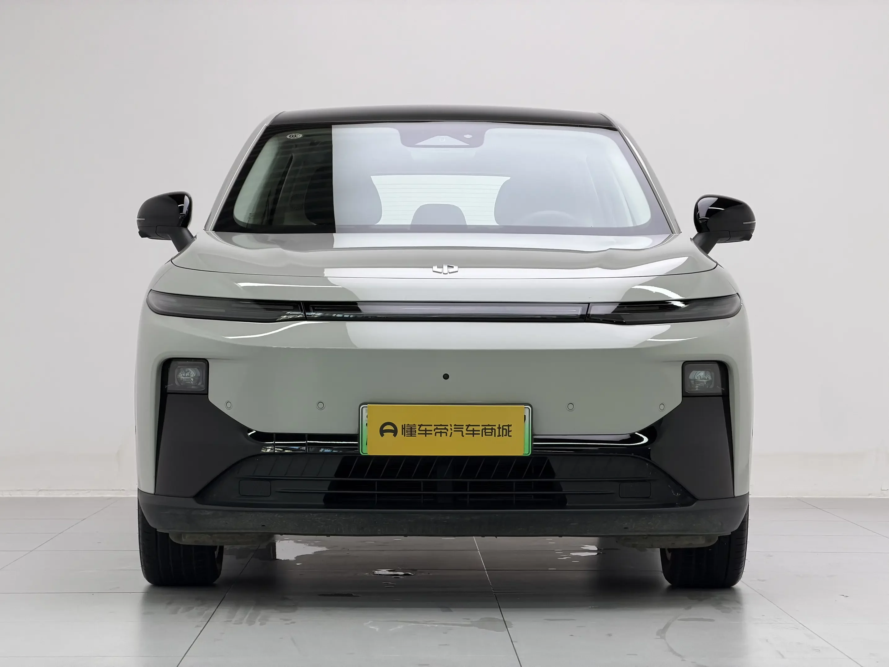 Leapmotor B10