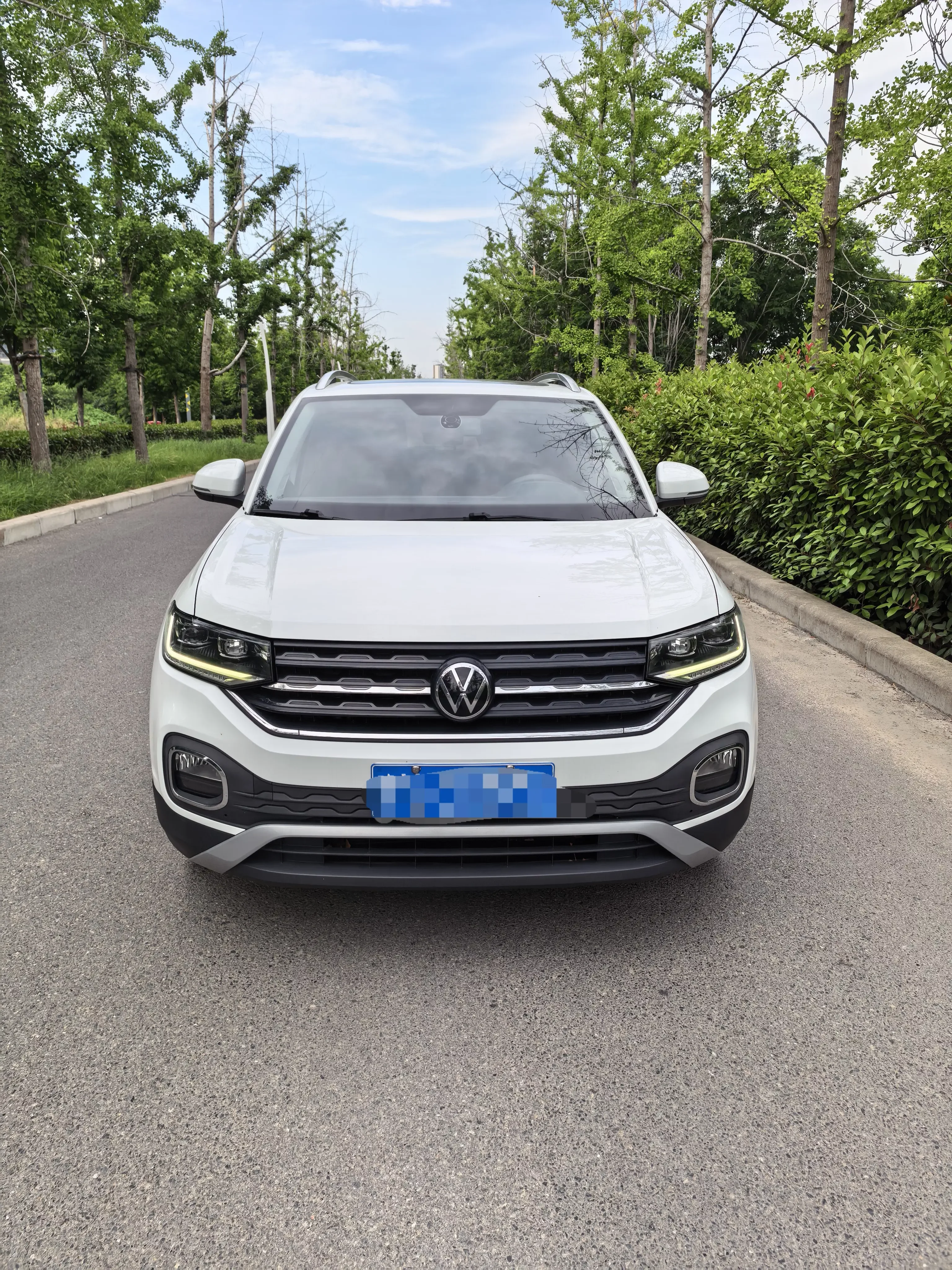 Volkswagen Explore the shadows