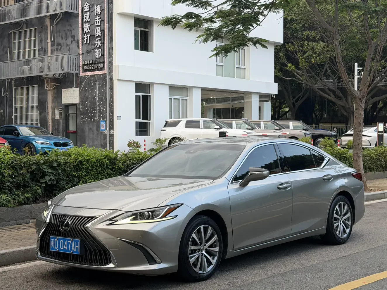 Lexus ES