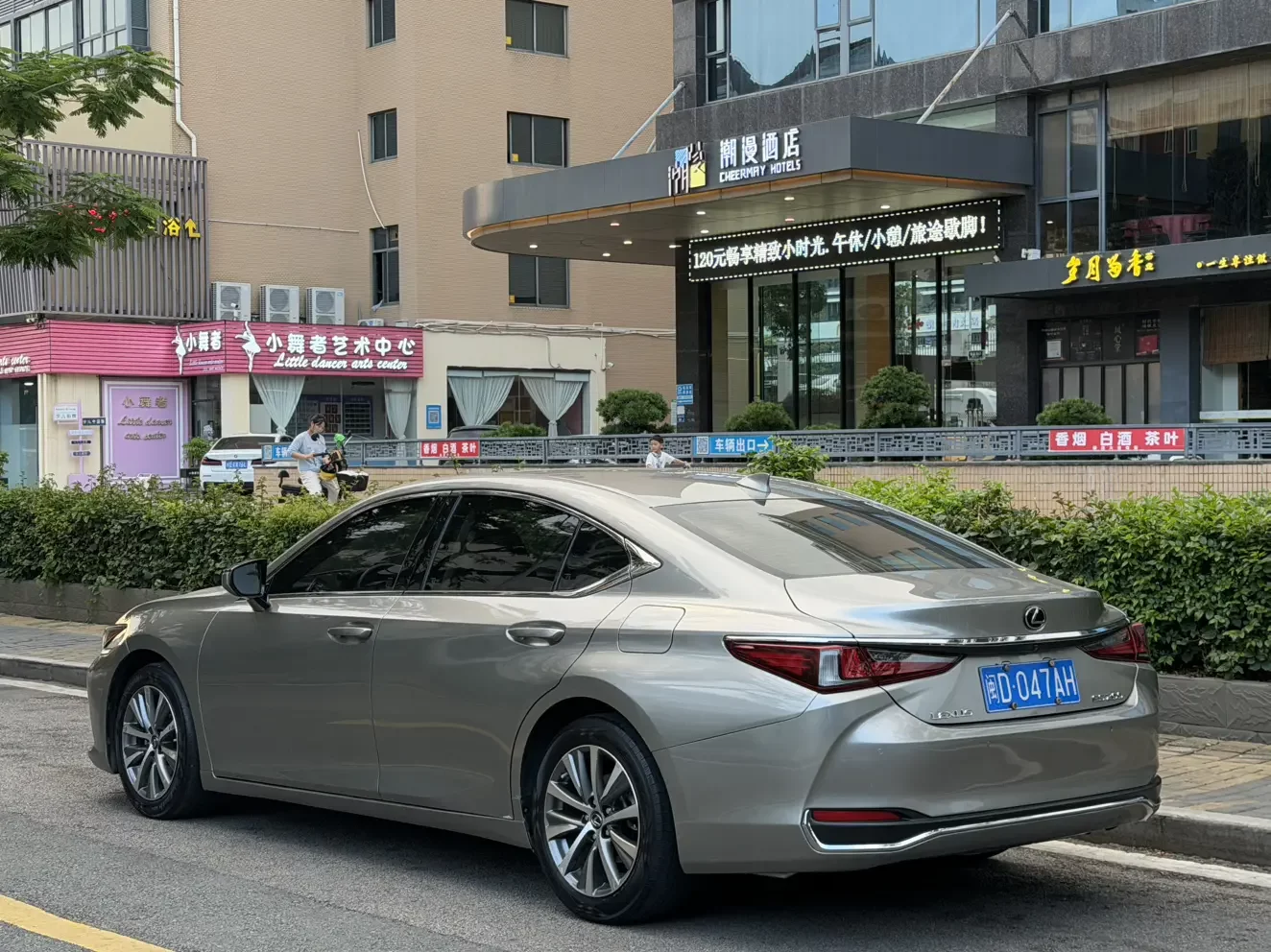 Lexus ES