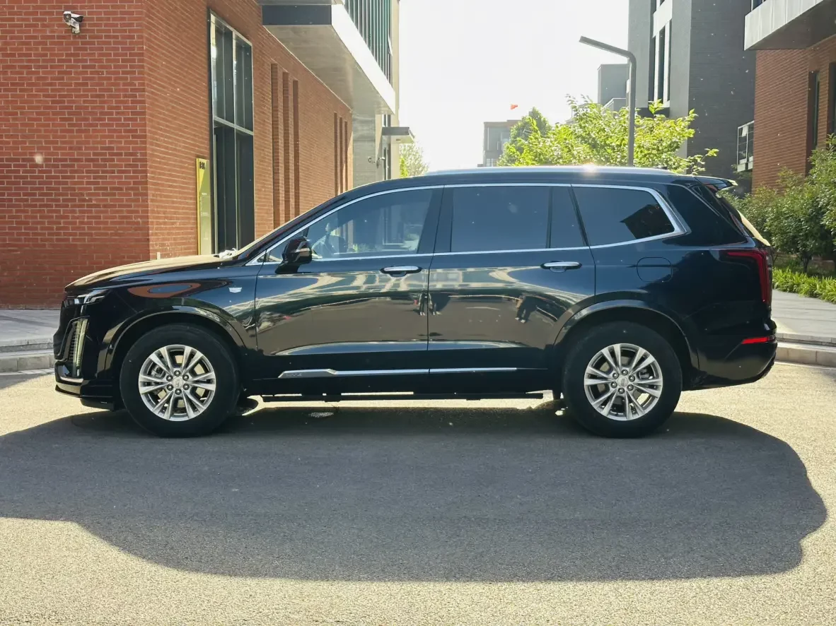 Cadillac XT6