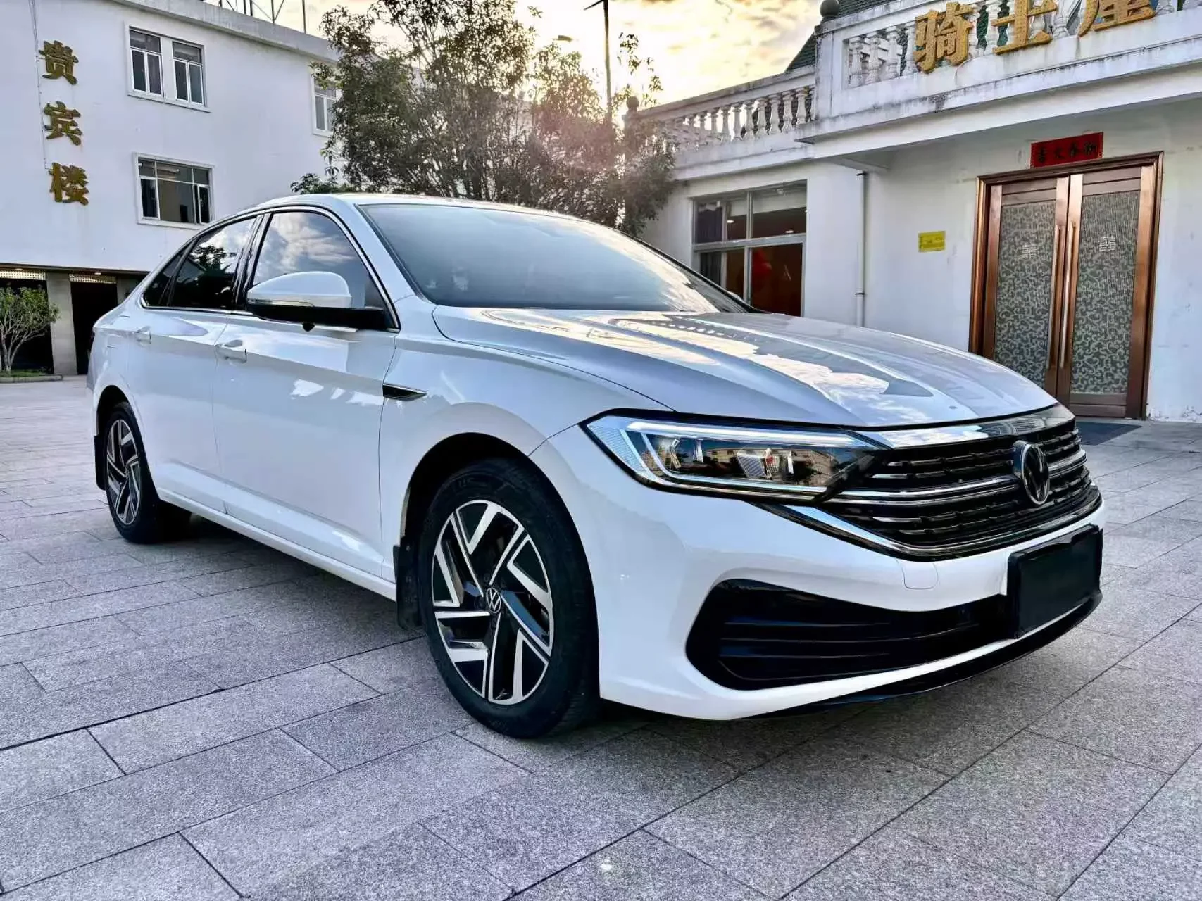 Volkswagen Sagitar