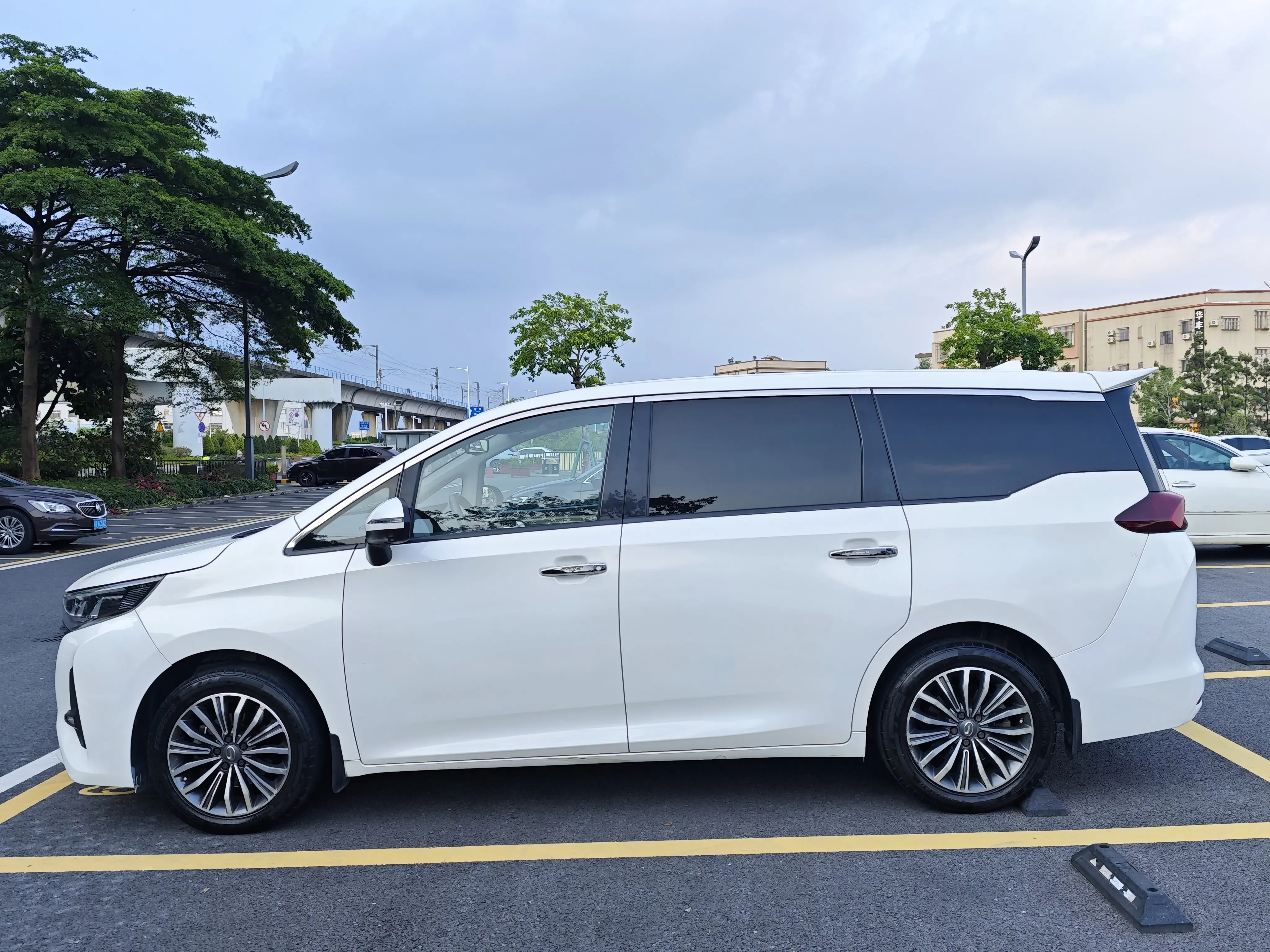 GAC Trumpchi M6