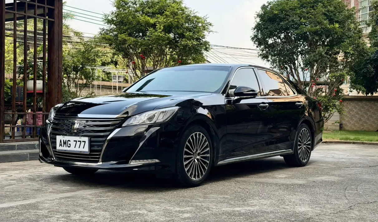Toyota crown