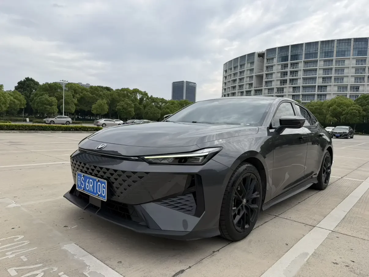 Changan UNI-V