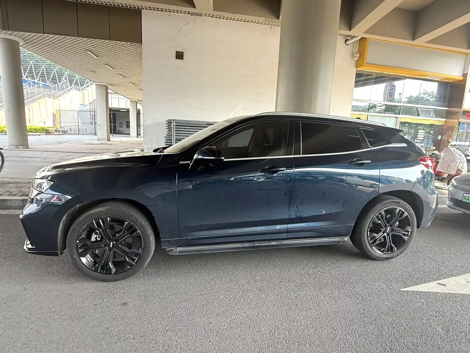 Wey Wei brand VV7