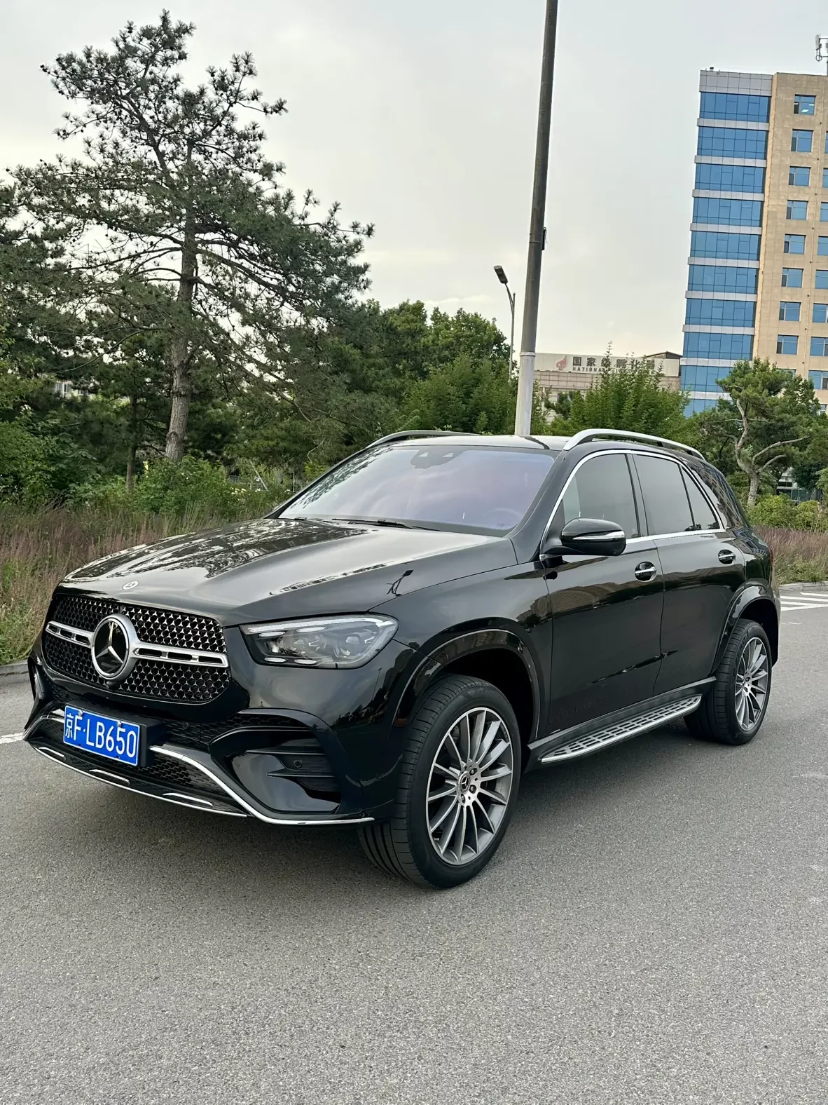 Mercedes-Benz GLE (Imported)