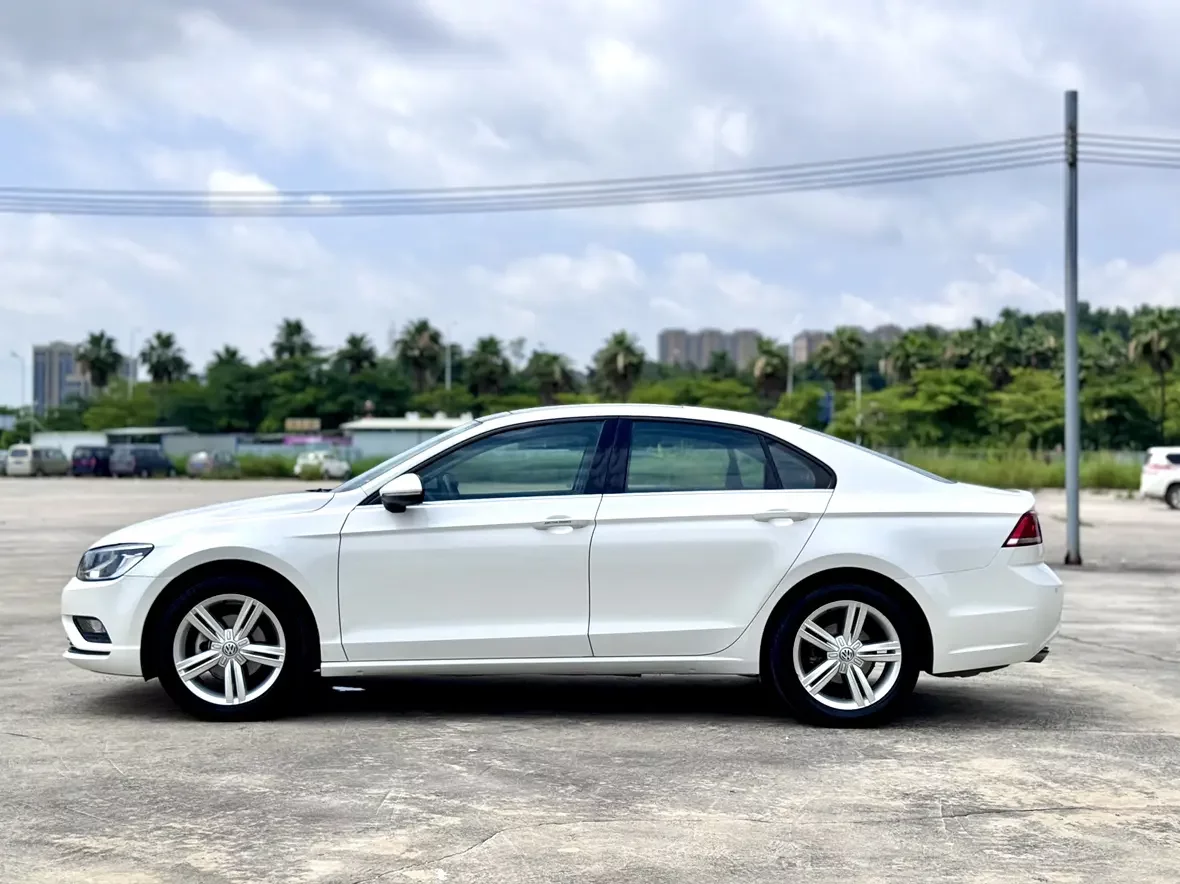 Volkswagen Lamando