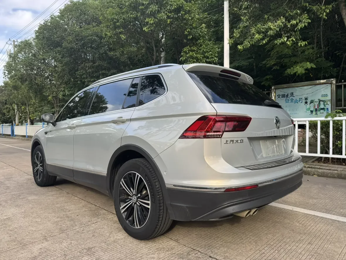 Volkswagen Tiguan L