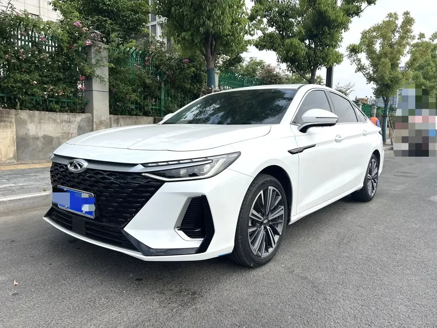 Chery Arrizo 8