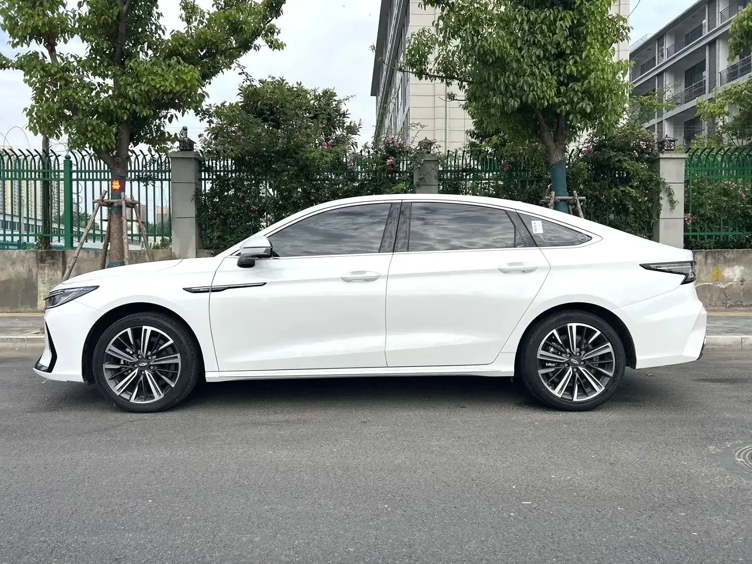 Chery Arrizo 8