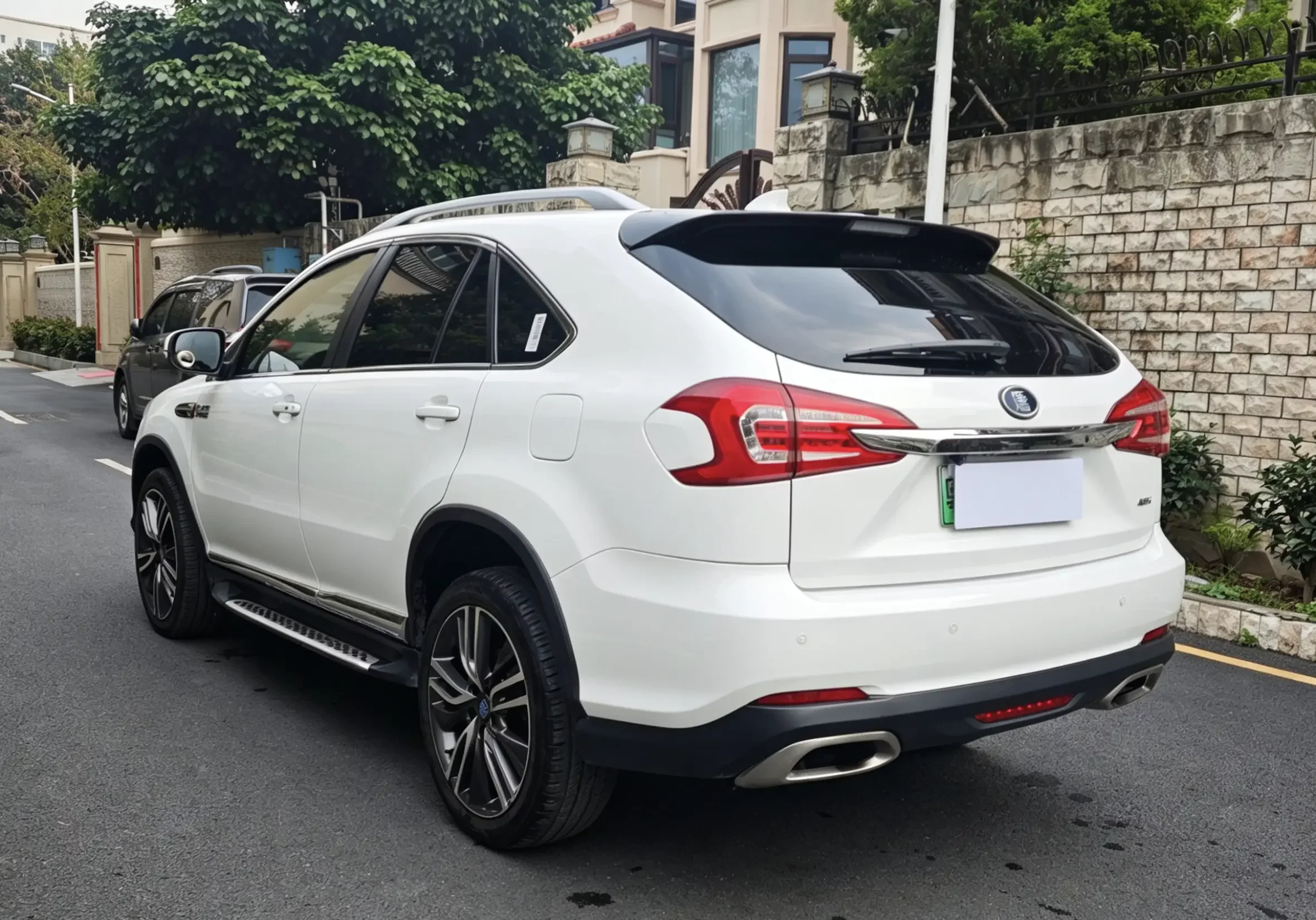 BYD Tang DM