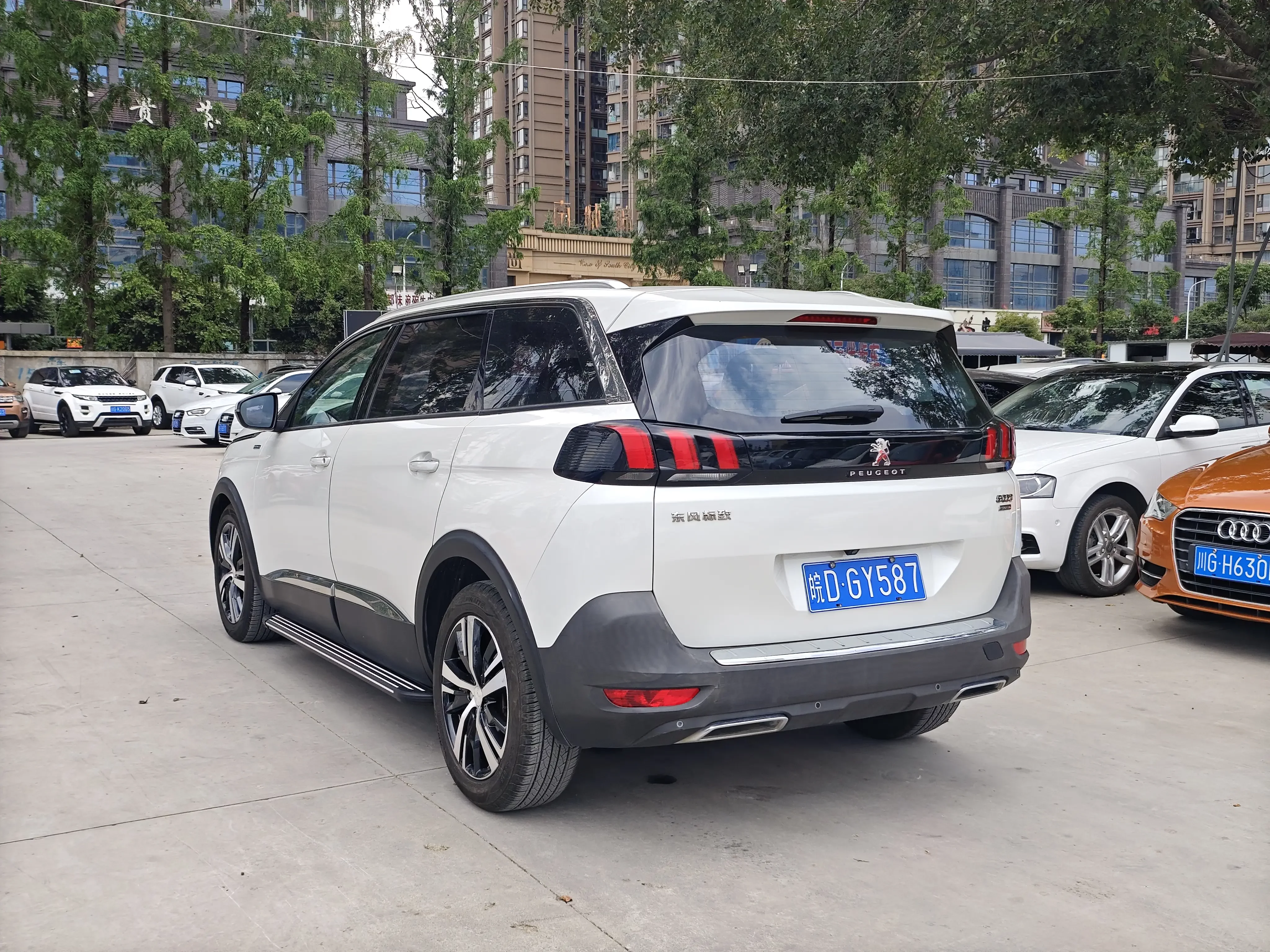 Peugeot 5008
