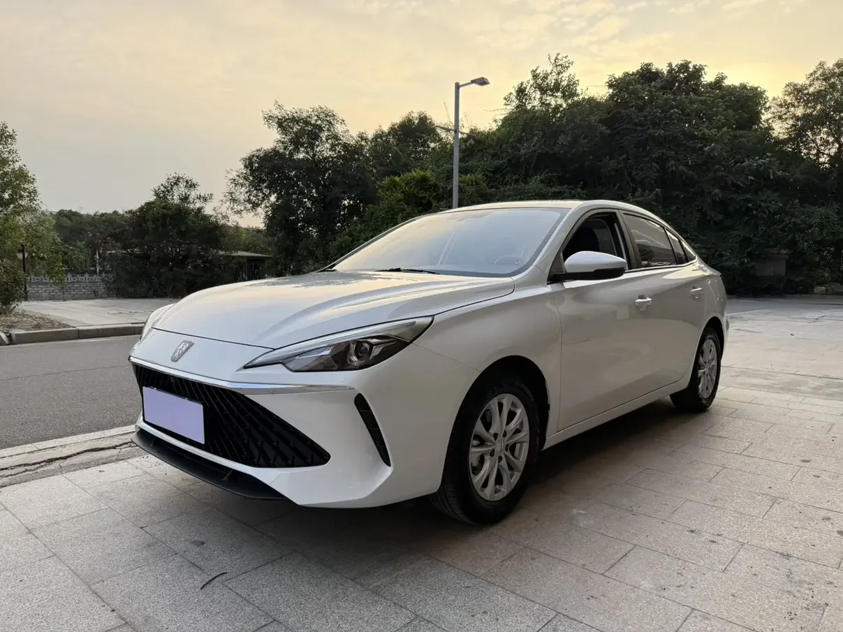 Roewe i5