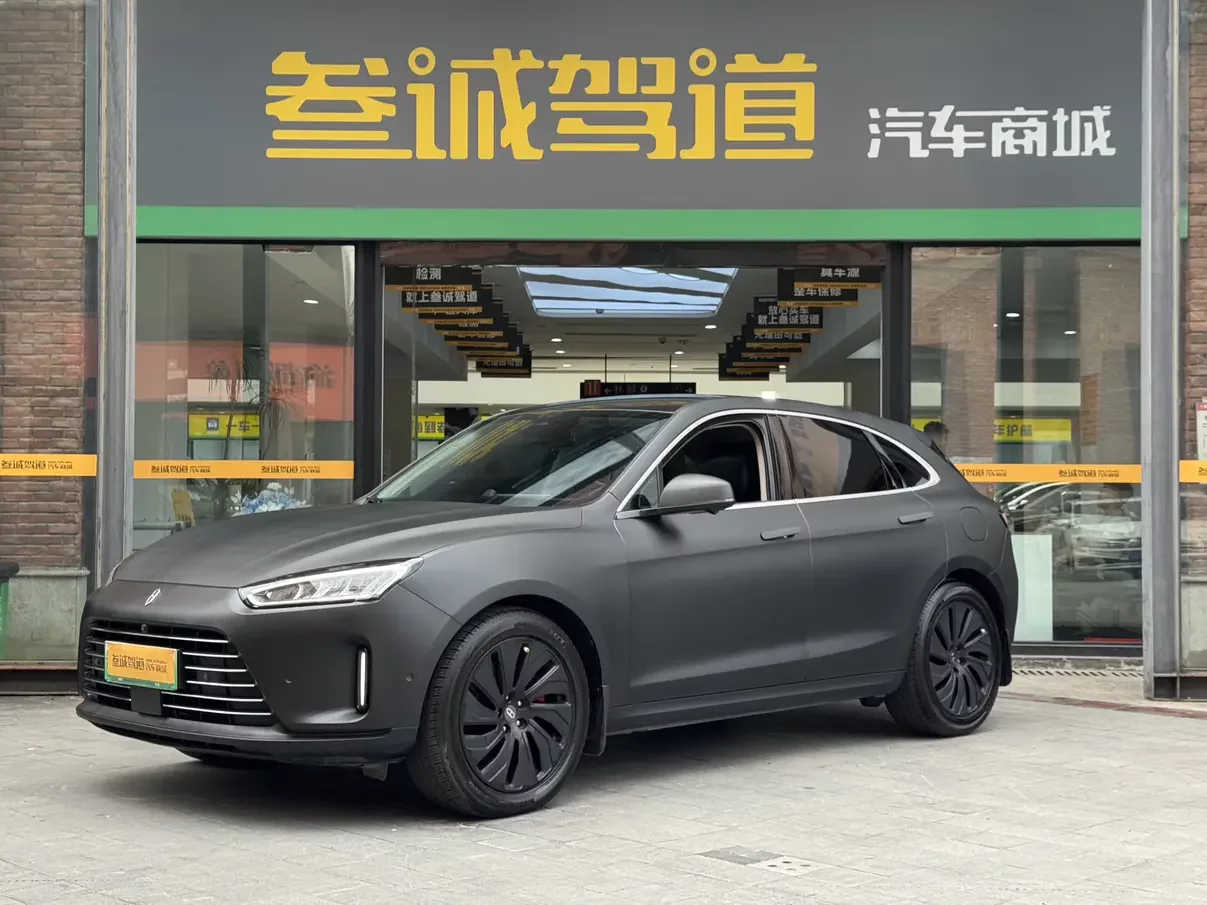 AITO M5 (Wenjie M5)  из Китая