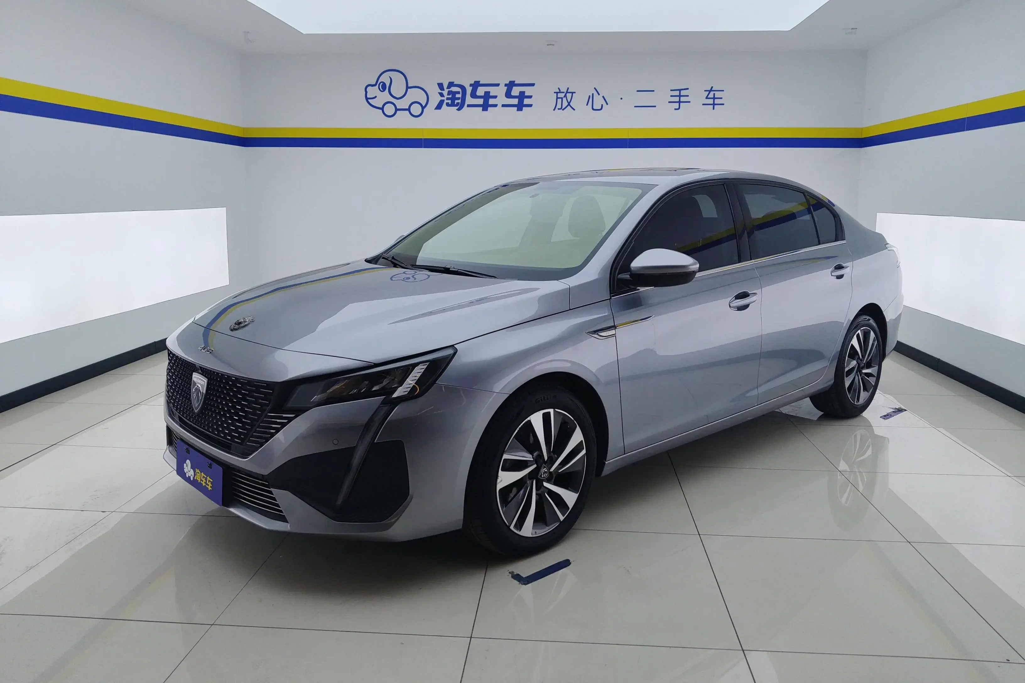 Peugeot 408