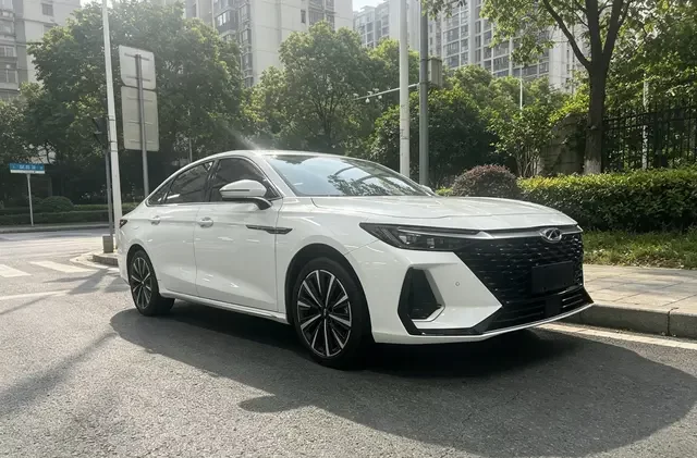 Chery Arrizo 8