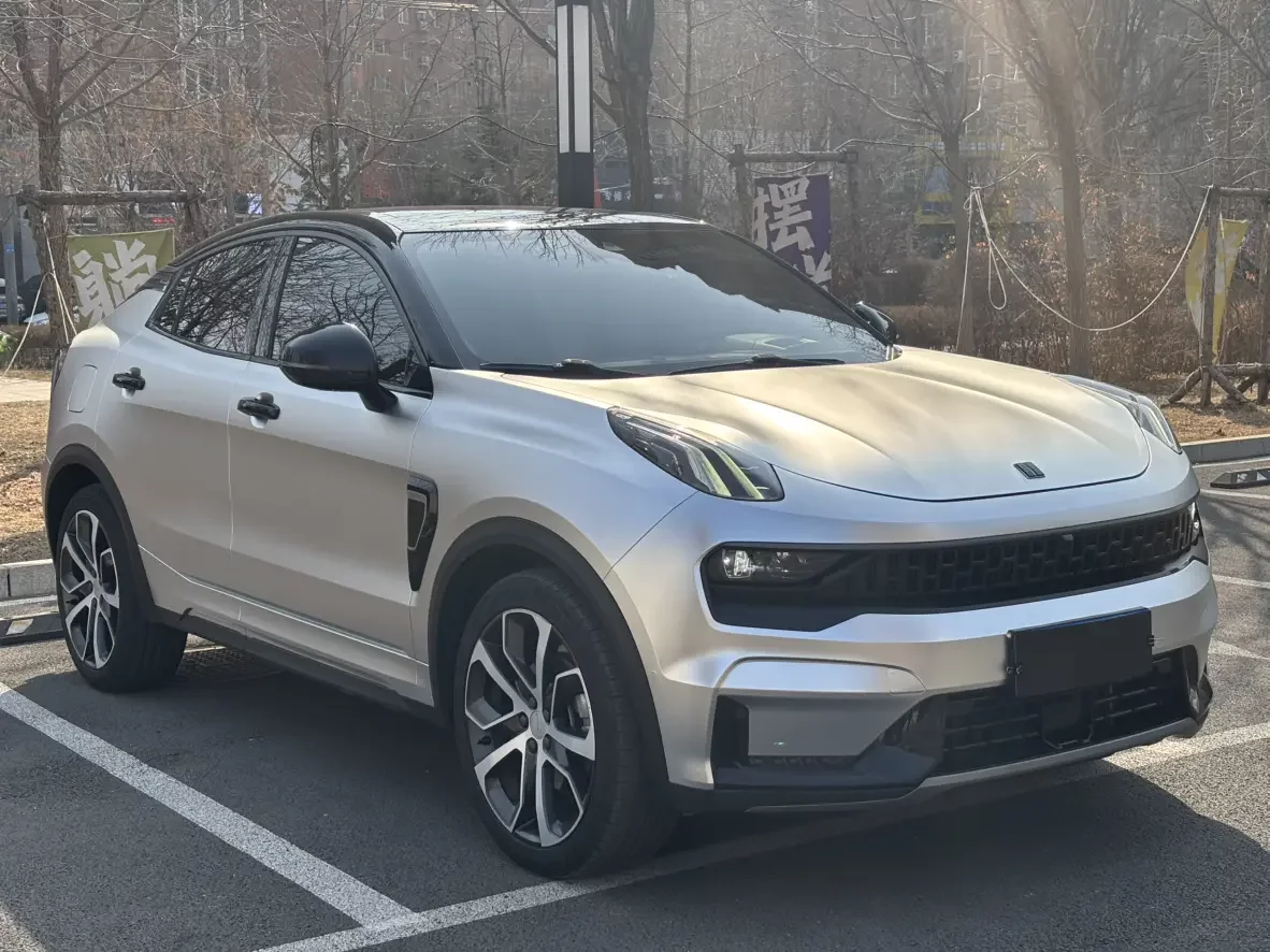 Lynk & Co 05