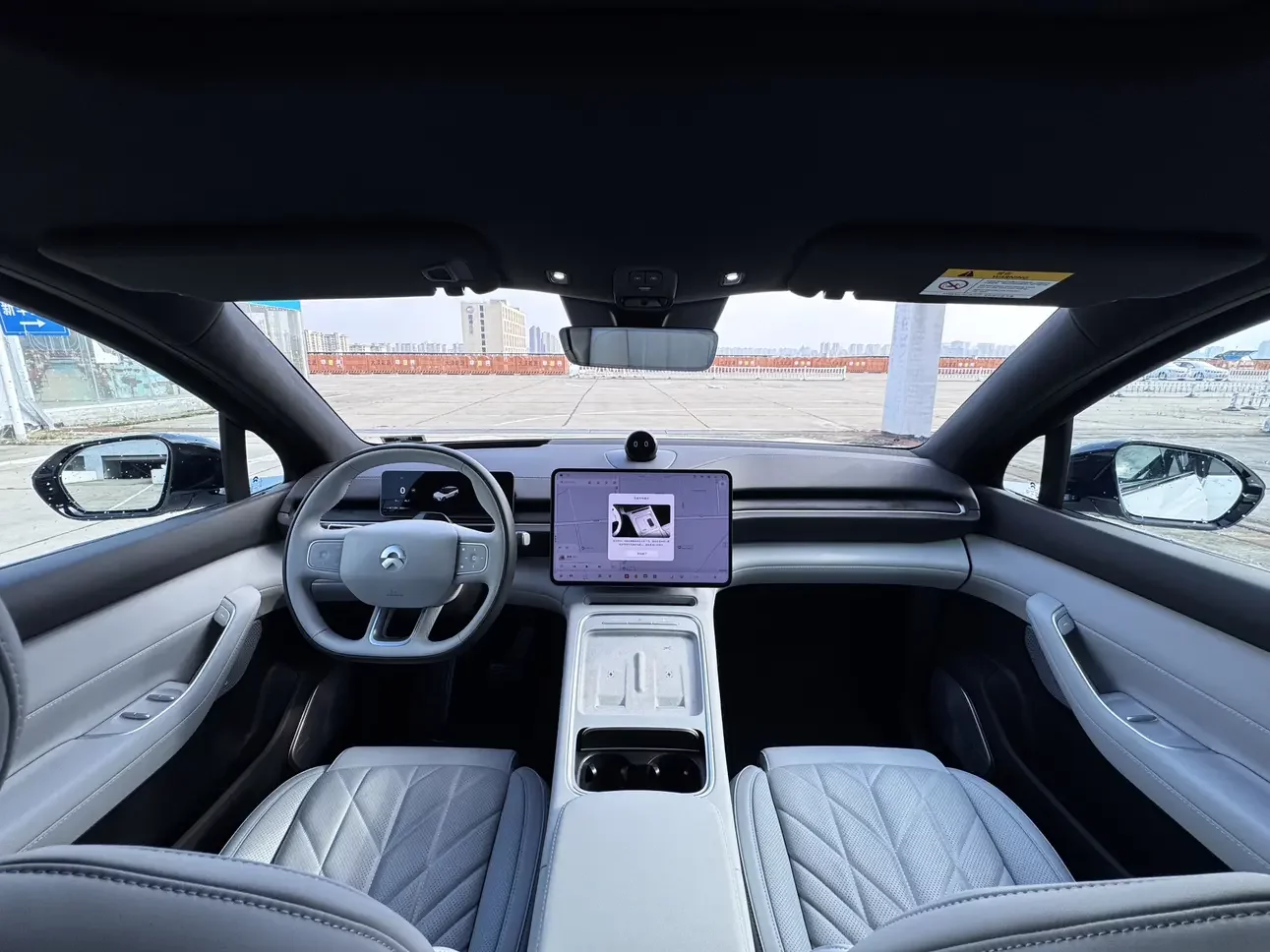 NIO ES6