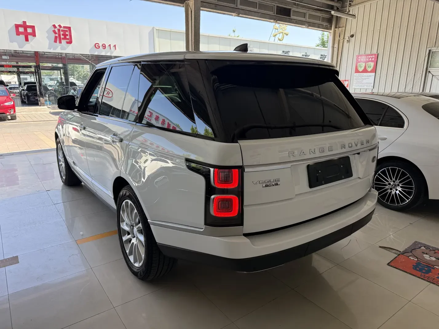 Land Rover range rover