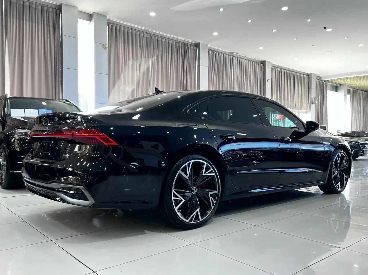 Audi A7L