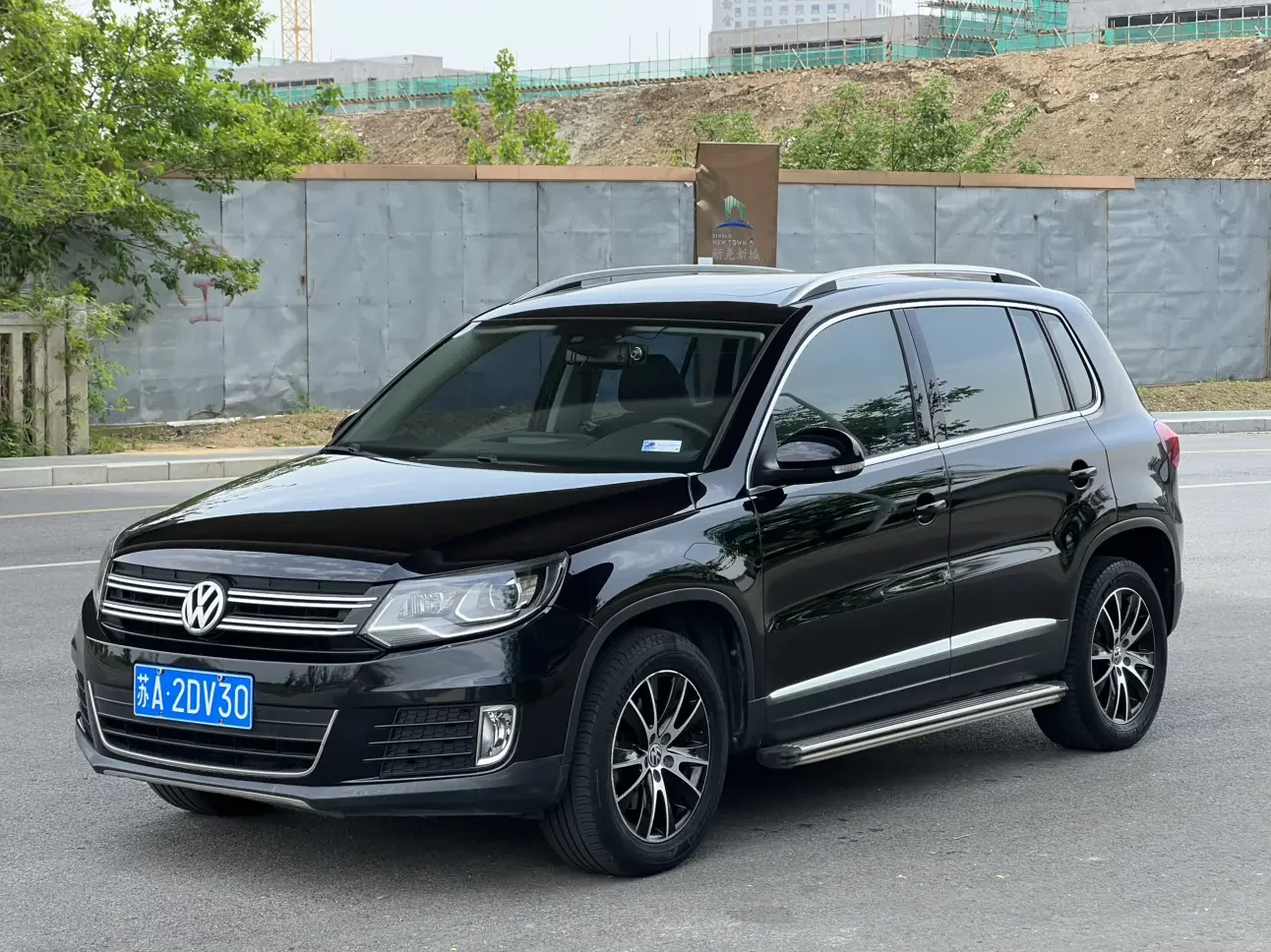 Volkswagen Tiguan (Tharu)