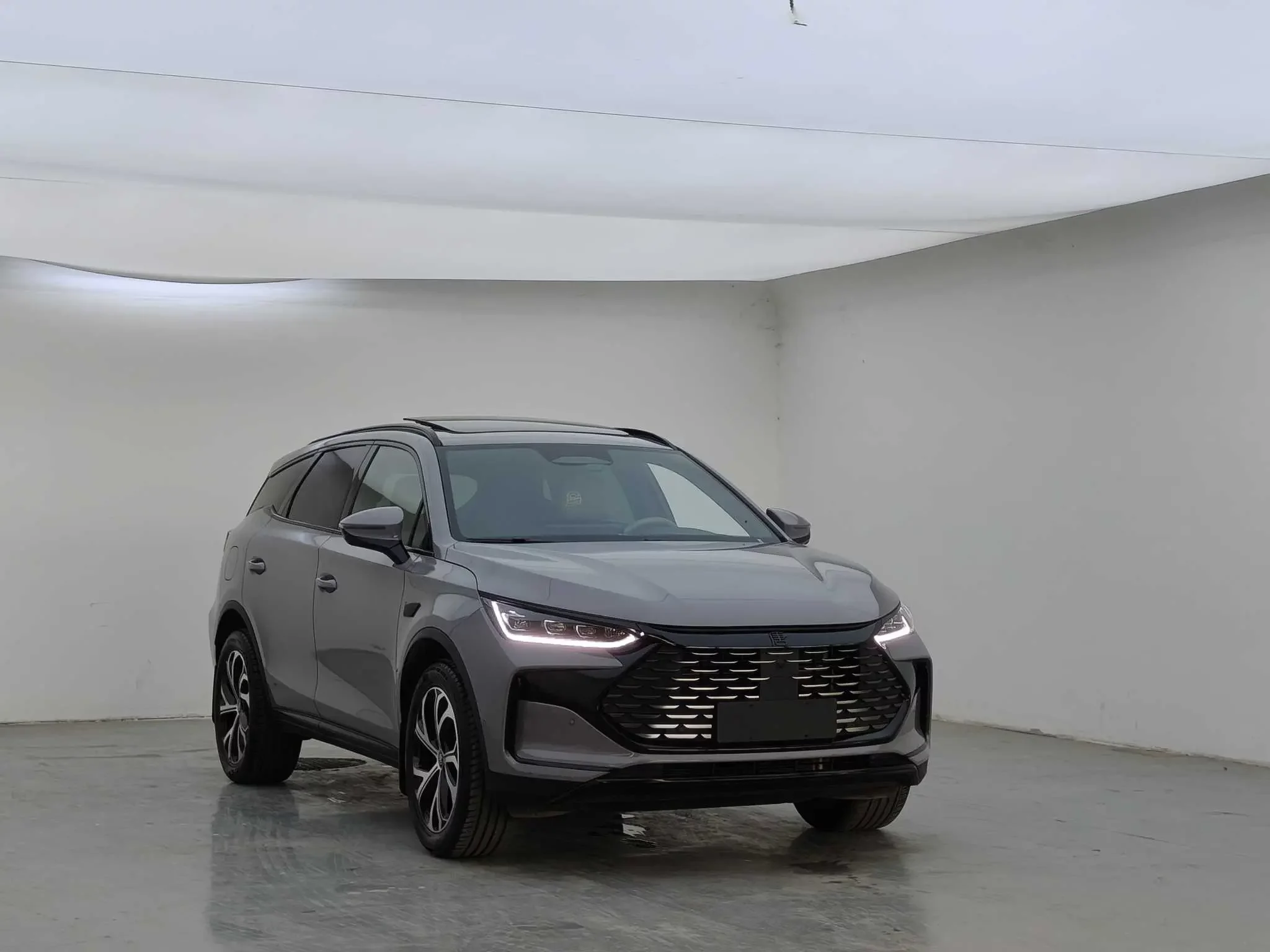BYD Tang DM