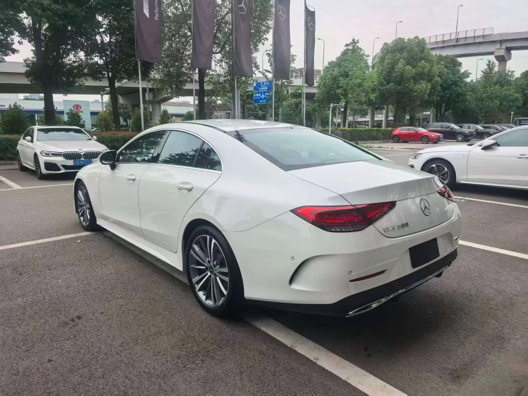 Mercedes-Benz CLS