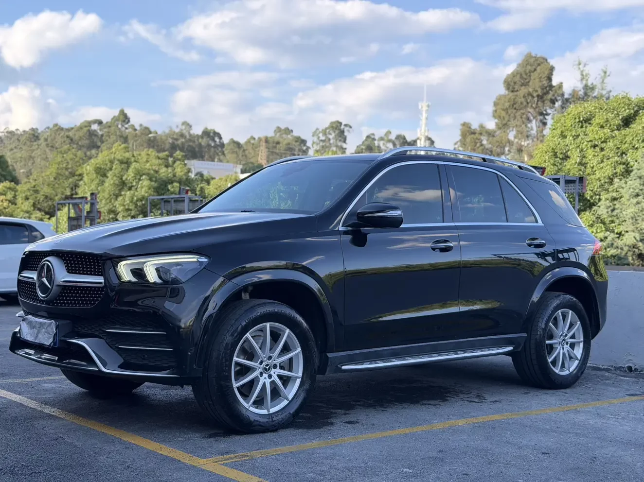 Mercedes-Benz GLE (Imported)